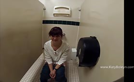 Katy Poops in a public Toilet