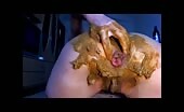 Girl fisting her asshole and rubbing out the shit 