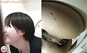 Amazing hot Japanese gal shitting 