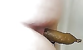 Lovely big booty dropping soft turd 