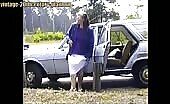Elizabeth piss on the road